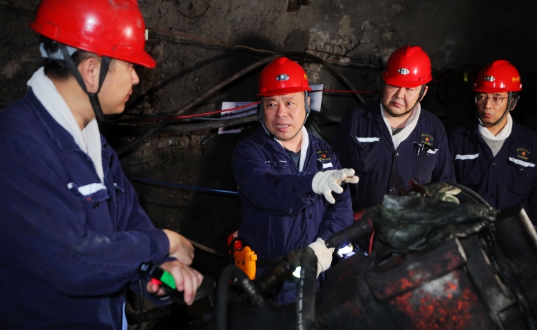 張秉德到興安礦調(diào)研檢查工作